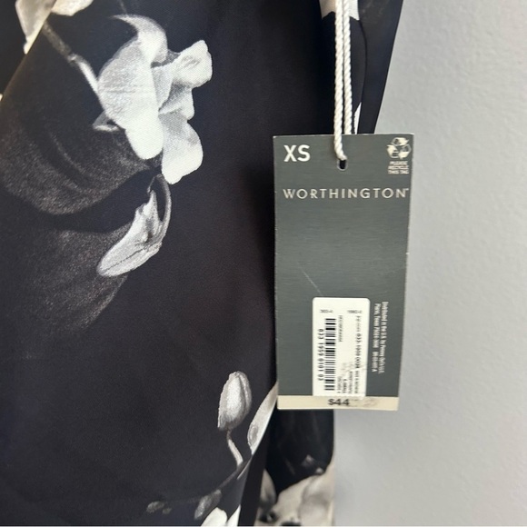 NWT Worthington Black/White Satin Floral Cowl Neck Sleeveless Tank/Cami Size XS - Picture 6 of 9
